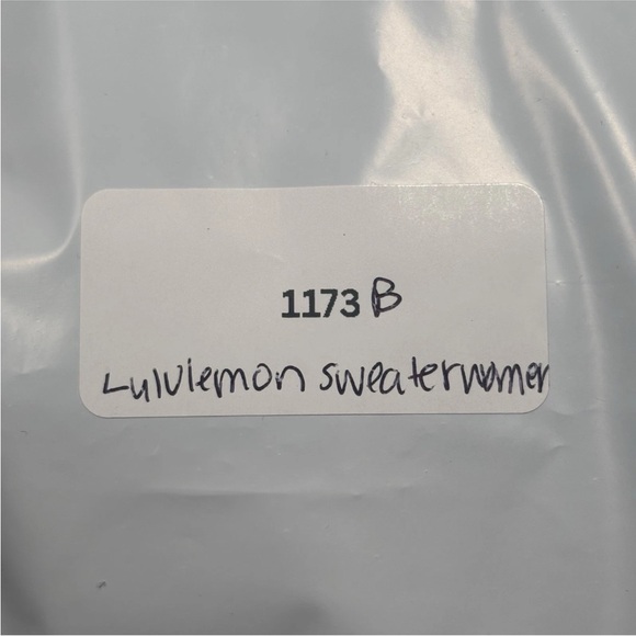 Lululemon Yogi Crew Sweater Women’s 8  Merino Wool Birdseye Thumb Hole - Picture 9 of 9